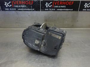 Usagé Boitier papillon Mercedes Sprinter 3t (906.61) 211 CDI 16V Prix € 42,35 Prix TTC proposé par Verhoef Cars & Parts
