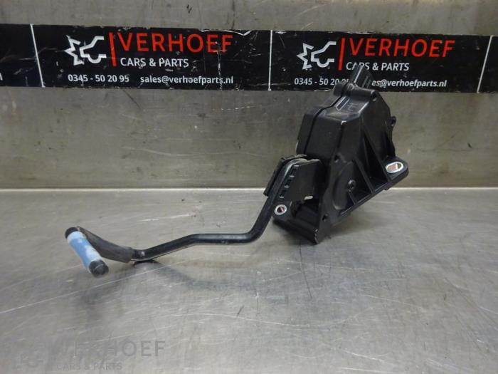 Begagnade Gaspedalsensor Lexus IS (E3) 300h 2.5 16V Pris på förfrågan erbjuds av Verhoef Cars & Parts