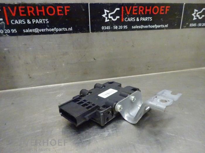 Usagé Module pompe carburant Lexus IS (E3) 300h 2.5 16V Prix sur demande proposé par Verhoef Cars & Parts