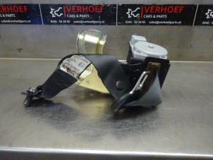 Used Rear seatbelt, right Toyota Auris (E18) 1.8 16V Hybrid Price on request offered by Verhoef Cars & Parts