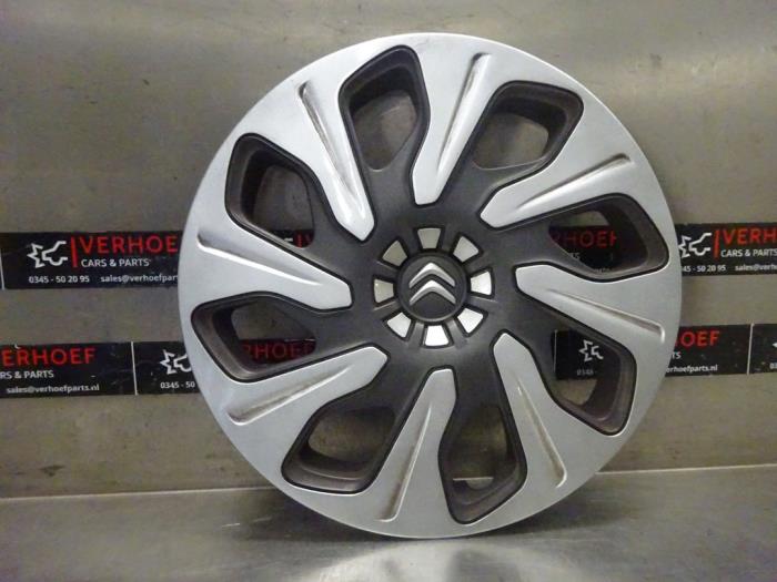 Wheel cover (spare) from a Citroën C3 (SC) 1.2 VTi 82 12V 2016