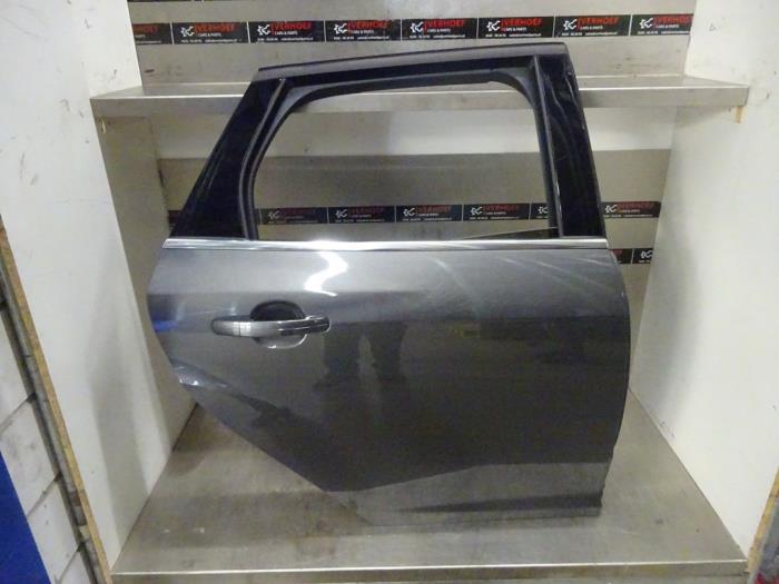 Rear door 4-door, right from a Ford Focus 3 Wagon 1.0 Ti-VCT EcoBoost 12V 125 2016