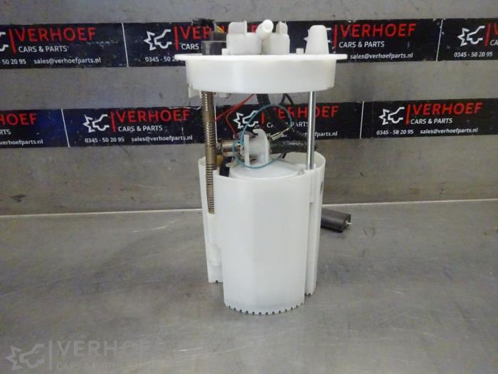 Gebrauchte Benzinpumpe Ford Focus 3 Wagon 1.0 Ti-VCT EcoBoost 12V 125 Preis auf Anfrage angeboten von Verhoef Cars & Parts