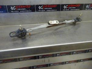 Used Wiper mechanism Fiat Panda (169) 1.2 Fire Price on request offered by Verhoef Cars & Parts