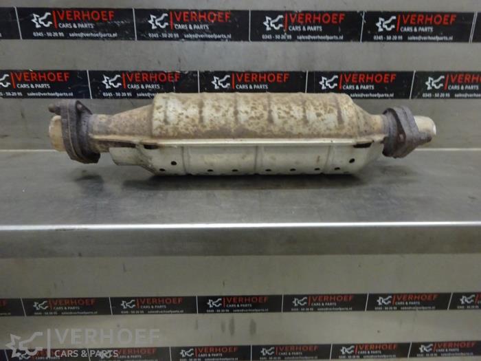 Używane Katalizator Kia Carens II (FJ) 2.0 CRDI 16V Cena na żądanie oferowane przez Verhoef Cars & Parts