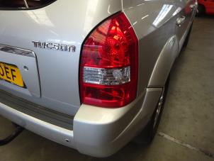 Used Taillight, right Hyundai Tucson (JM) 2.0 16V CVVT 4x2 Price € 50,00 Margin scheme offered by Verhoef Cars & Parts