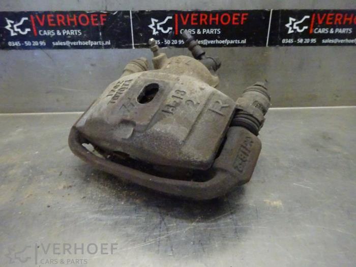 Begagnade Främre bromsok, höger Toyota Starlet (EP9) 1.3,XLi,GLi 16V Pris € 35,00 Marginaltabell erbjuds av Verhoef Cars & Parts