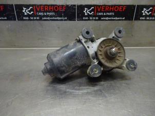 Używane Silnik wycieraczek przednich Toyota Starlet (EP9) 1.3,XLi,GLi 16V Cena na żądanie oferowane przez Verhoef Cars & Parts