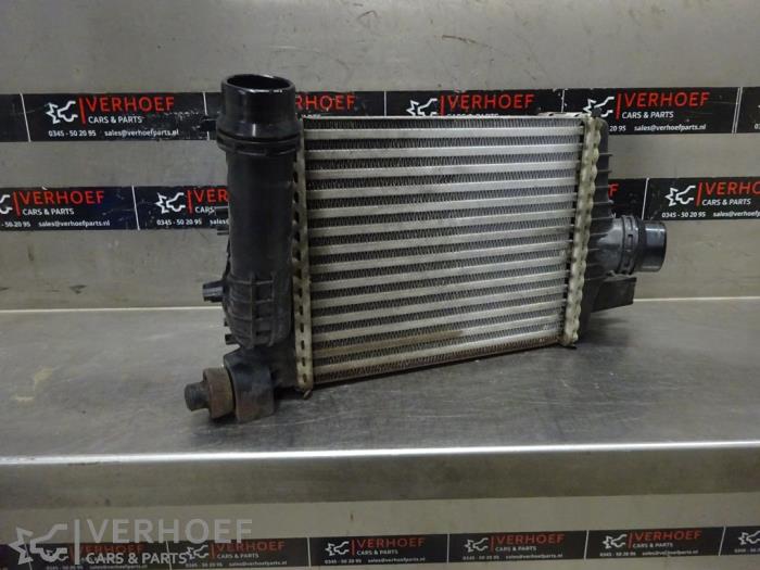 Intercooler Renault Clio IV Estate/Grandtour (7R), 2012 / 2021 1.5 Energy dCi 90 FAP, Combi, 4 portes, Diesel, 1.461cc, 66kW (90pk), FWD, K9K608; K9KB6, 2012-11 / 2021-08, 7RFL; 7RJL; 7RPL; 7RRL; 7RSL (Occasion)