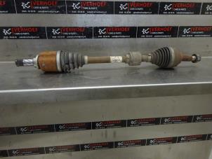 Used Front drive shaft, left Renault Clio IV Estate/Grandtour (7R) 1.5 Energy dCi 90 FAP Price € 50,00 Margin scheme offered by Verhoef Cars & Parts