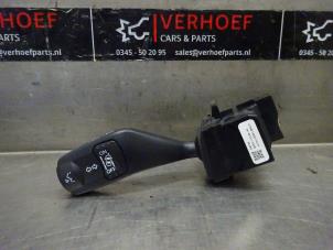 Usados Interruptor de indicador de dirección Ford S-Max (GBW) 2.0 Ecoboost 16V Precio € 50,00 Norma de margen ofrecido por Verhoef Cars & Parts