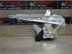 Used Rear door window mechanism 4-door, right Nissan Leaf (ZE1) 40kWh Price on request offered by Verhoef Cars & Parts