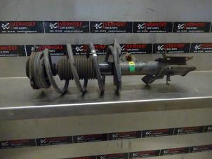Used Front shock absorber rod, left Nissan Leaf (ZE1) 40kWh Price on request offered by Verhoef Cars & Parts