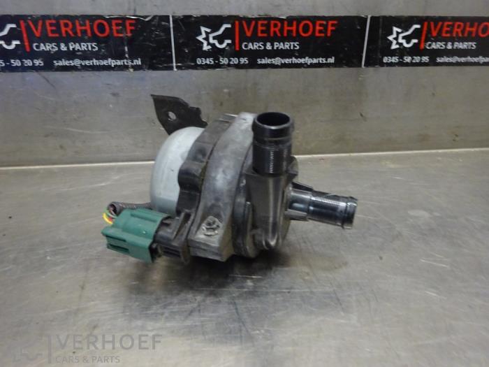 Gebrauchte Wasserpumpe Nissan Leaf (ZE1) 39/40kWh Preis € 200,00 Margenregelung angeboten von Verhoef Cars & Parts