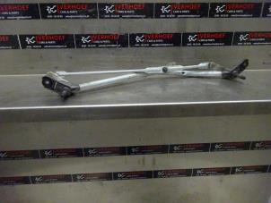 Used Wiper mechanism Renault Kangoo Express (FW) 1.5 dCi 75 FAP Price on request offered by Verhoef Cars & Parts