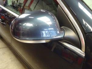 Used Wing mirror, right Volkswagen Golf V Variant (1K5) 1.6 Price on request offered by Verhoef Cars & Parts