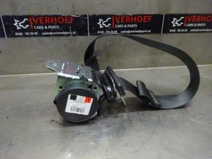Used Rear seatbelt, left Opel Zafira Tourer (P12) 1.4 Turbo 16V Ecotec Price on request offered by Verhoef Cars & Parts