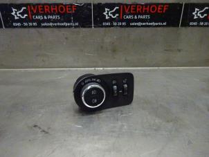 Used Light switch Opel Zafira Tourer (P12) 1.4 Turbo 16V Ecotec Price on request offered by Verhoef Cars & Parts