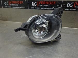 Used Fog light, front right Toyota Corolla Verso (R10/11) 1.6 16V VVT-i Price € 25,00 Margin scheme offered by Verhoef Cars & Parts