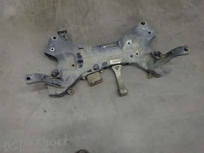 Gebrauchte Unterrahmen Hyundai iX35 (LM) 2.0 16V Preis auf Anfrage angeboten von Verhoef Cars & Parts