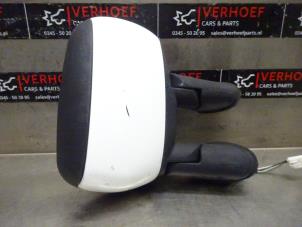 Używane Lusterko zewnetrzne prawe Fiat Doblo Cargo (223) 1.3 D 16V Multijet Cena na żądanie oferowane przez Verhoef Cars & Parts