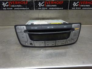 Used Radio CD player Toyota Aygo (B10) 1.0 12V VVT-i Price € 25,00 Margin scheme offered by Verhoef Cars & Parts