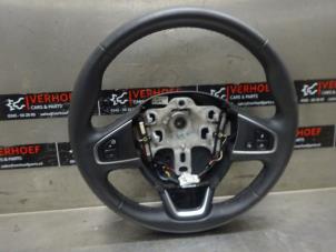Used Steering wheel Renault Clio IV (5R) 0.9 Energy TCE 90 12V Price € 100,00 Margin scheme offered by Verhoef Cars & Parts