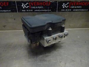 Used ABS pump Renault Clio IV (5R) 0.9 Energy TCE 90 12V Price on request offered by Verhoef Cars & Parts
