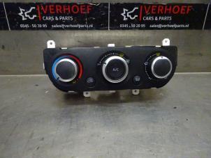 Gebrauchte Heizung Bedienpaneel Renault Clio IV (5R) 0.9 Energy TCE 90 12V Preis auf Anfrage angeboten von Verhoef Cars & Parts