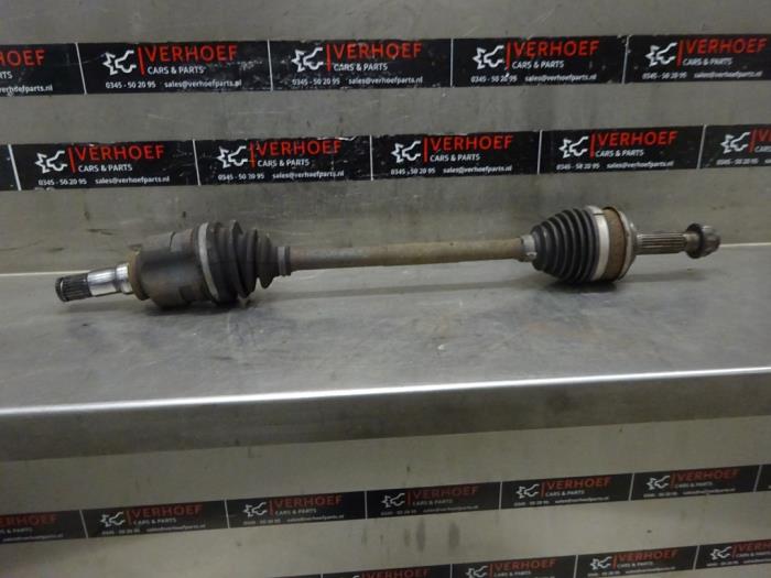 Front drive shaft, left from a Toyota iQ 1.0 12V VVT-i 2010
