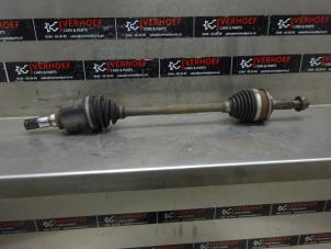 Used Front drive shaft, left Toyota iQ 1.0 12V VVT-i Price on request offered by Verhoef Cars & Parts