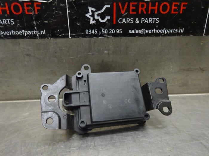 Begagnade Radarsensor Toyota C-HR (X1,X5) 1.2 16V Turbo Pris på förfrågan erbjuds av Verhoef Cars & Parts