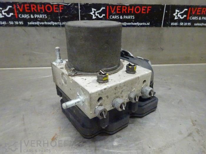 Usagé Pompe ABS Iveco New Daily VI 33S15, 35C15, 35S15 Prix sur demande proposé par Verhoef Cars & Parts