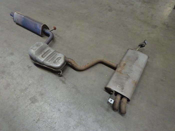 Exhaust central + rear silencer from a Volkswagen Golf VII (AUA) 1.5 TSI Evo BMT 16V 2017