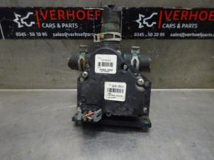 Usados Válvula eléctrica de calefactor Tesla Model S 85 Precio € 60,50 IVA incluido ofrecido por Verhoef Cars & Parts