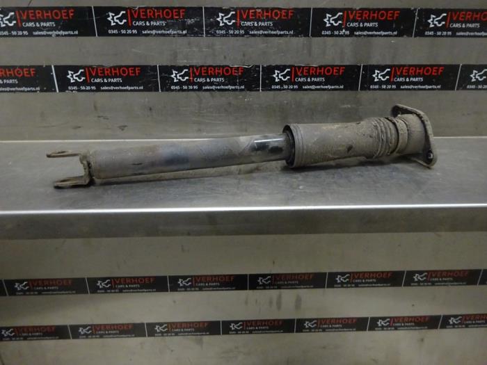 Rear shock absorber, left from a Hyundai iX35 (LM) 1.6 GDI 16V 2012
