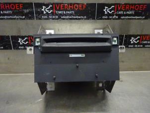 Used CD changer Nissan Navara (D40) 2.5 dCi 16V 4x4 Price on request offered by Verhoef Cars & Parts