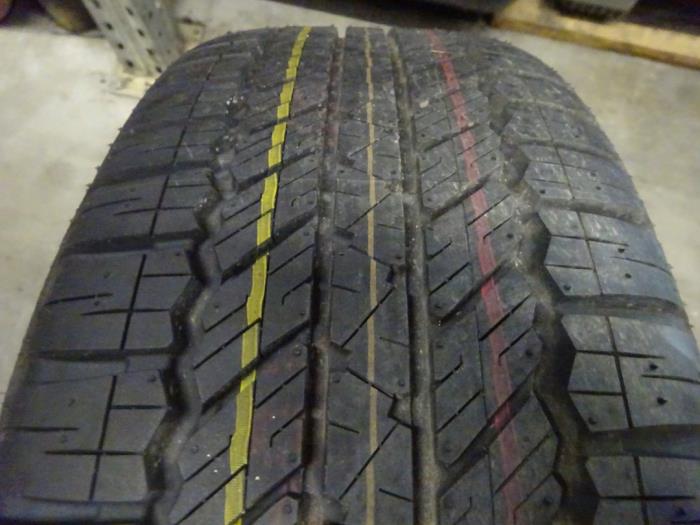 Wheel + tyre from a Toyota Land Cruiser (J15) 2.8 D-4D 16V Euro 6 2020