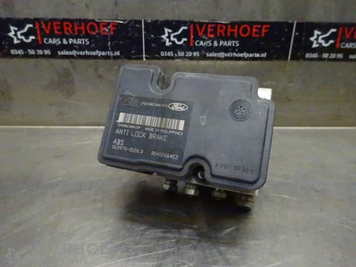 Używane Pompa ABS Ford Transit Connect 1.8 TDCi 90 DPF Cena € 60,50 Z VAT oferowane przez Verhoef Cars & Parts