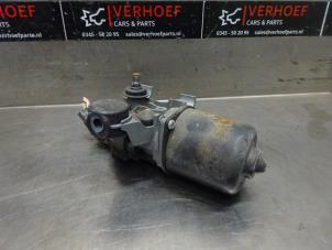 Używane Silnik wycieraczek przednich Peugeot 107 1.0 12V Cena € 25,00 Procedura marży oferowane przez Verhoef Cars & Parts