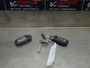 Used Key Audi Q5 (8RB) 2.0 TFSI 16V Quattro Price on request offered by Verhoef Cars & Parts