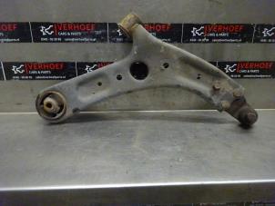 Used Front wishbone, right Kia Cee'd (JDB5) 1.6 GDI 16V Price on request offered by Verhoef Cars & Parts
