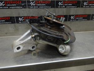 Used Knuckle, front right Lexus CT 200h 1.8 16V Price on request offered by Verhoef Cars & Parts