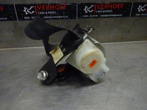 Usagé Ceinture arrière gauche Kia Cee'd Sporty Wagon (EDF) 1.4 16V Prix sur demande proposé par Verhoef Cars & Parts
