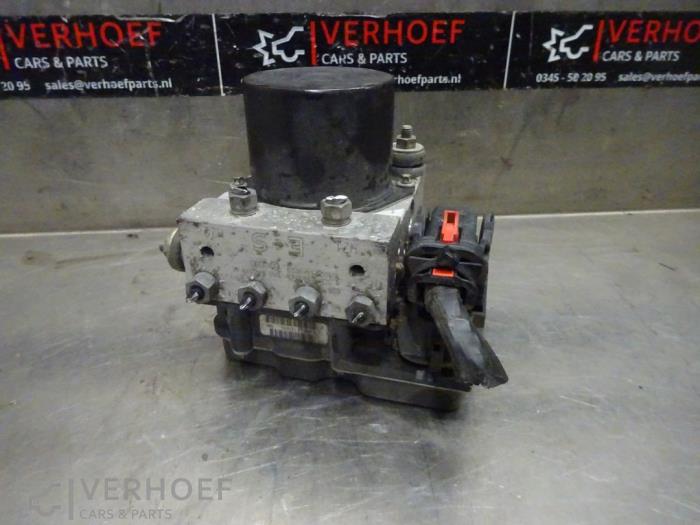 Usagé Pompe ABS Volkswagen Polo V (6R) 1.2 TDI 12V BlueMotion Prix € 50,00 Règlement à la marge proposé par Verhoef Cars & Parts