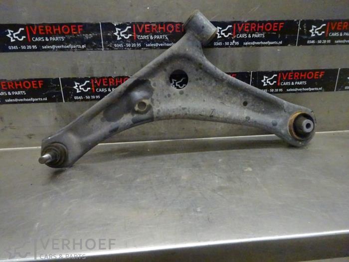 Begagnade Främre gaffelben, vänster Mitsubishi Space Star (A0) 1.2 12V Pris € 40,00 Marginaltabell erbjuds av Verhoef Cars & Parts