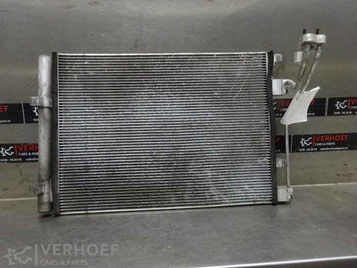 Usagé Radiateur clim Kia Rio III (UB) 1.1 CRDi VGT 12V Prix sur demande proposé par Verhoef Cars & Parts