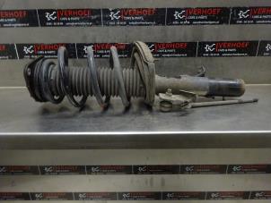 Used Front shock absorber rod, right Ford C-Max (DXA) 1.0 Ti-VCT EcoBoost 12V 125 Price on request offered by Verhoef Cars & Parts