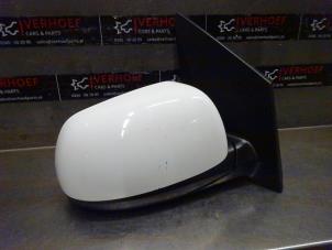 Used Wing mirror, right Kia Picanto (JA) 1.0 12V Price € 125,00 Margin scheme offered by Verhoef Cars & Parts