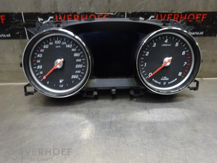 Begagnade Instrumentpanel Mercedes E (W213) E-350e 2.0 Turbo 16V Pris € 375,00 Marginaltabell erbjuds av Verhoef Cars & Parts